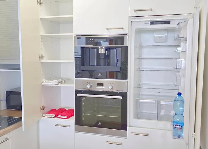 דירה Castle View Sky, 3 Rooms, Panorama Loggia, Free Parking, Wifi, Old Town ברטיסלאבה