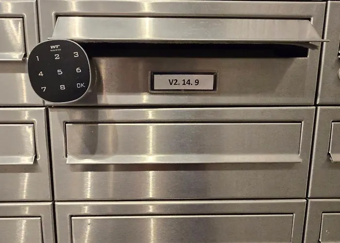 Castle View Sky, 3 Rooms, Panorama Loggia, Free Parking, Wifi, Old Town Apartament Bratislava