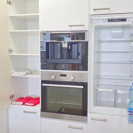 Apartmán Castle View Sky, 3 Rooms, Panorama Loggia, Free Parking, Wifi, Old Town Bratislava