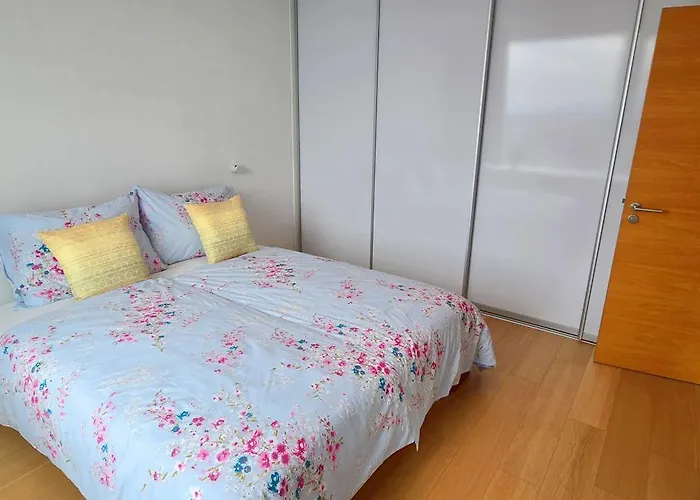 Apartmán Castle View Sky, 3 Rooms, Panorama Loggia, Free Parking, Wifi, Old Town *