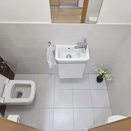 Castle View Sky, 3 Rooms, Panorama Loggia, Free Parking, Wifi, Old Town Appartamento